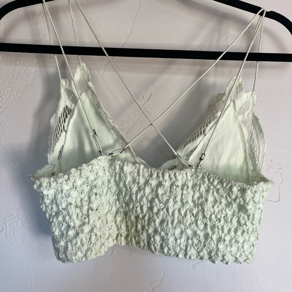 NWOT Free people intimately lacey bra top . Cross cross back. Size small. - Picture 2 of 3